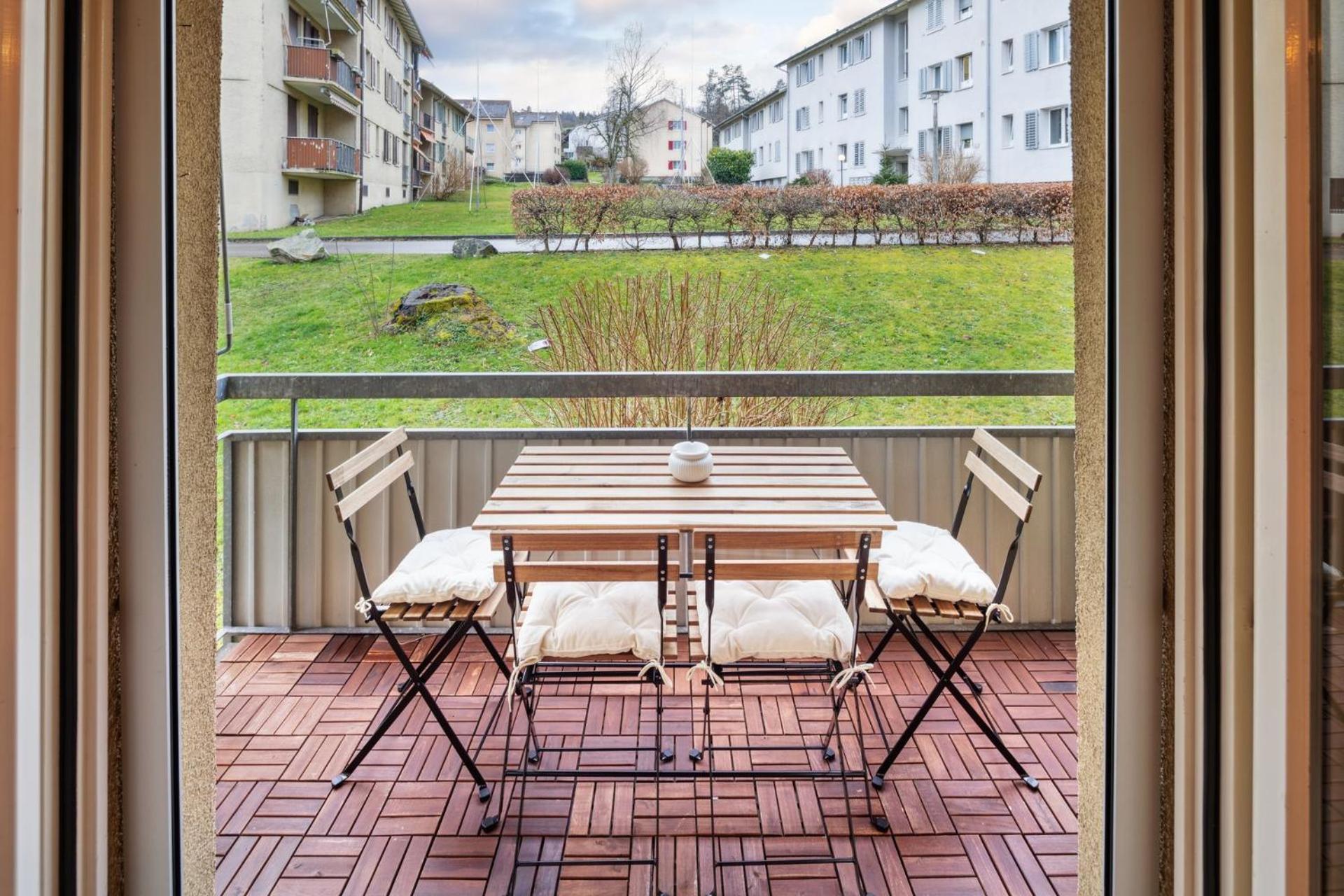 Affordable Comfort In Zurich Apartment Екстериор снимка